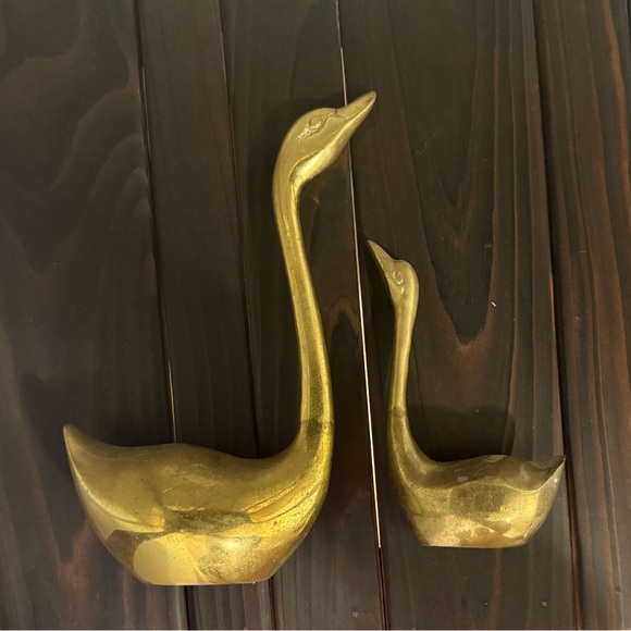 Brass Swans Figurine Set - Picture 2 of 14